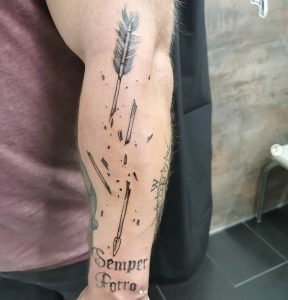 Broken Arrow Semper Porto Tattoo Design 