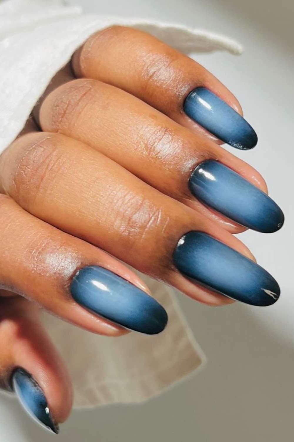 Aura Gel Nail Designs