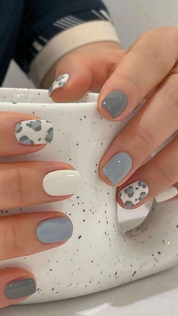 Marble Accent Nails